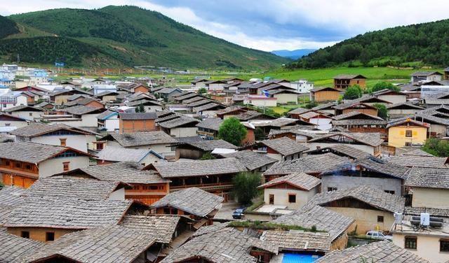 生孩子剪的下面是剪哪个地方