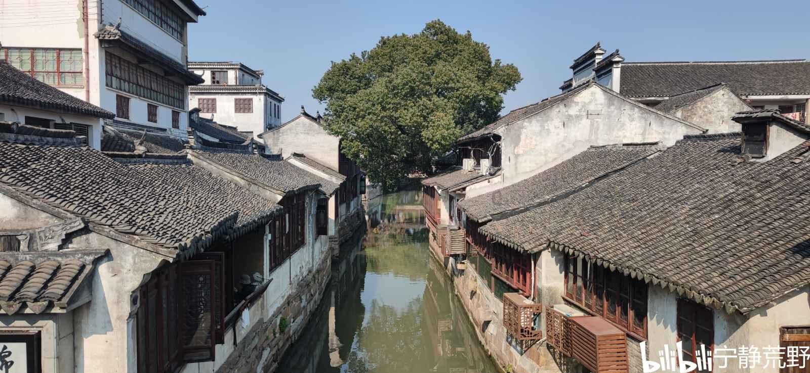 探索神秘房间